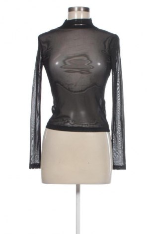 Γυναικεία μπλούζα Bershka, Μέγεθος S, Χρώμα Μαύρο, Τιμή 6,99 €