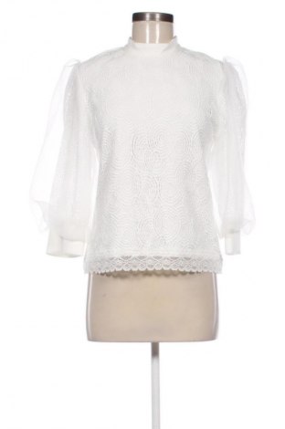 Damen Shirt Caramella Fashion, Größe M, Farbe Weiß, Preis 39,39 €