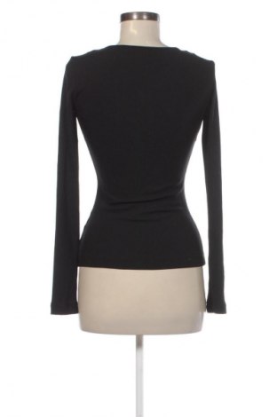 Дамска блуза Guess, Размер XS, Цвят Черен, Цена 32,99 лв.