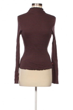 Γυναικεία μπλούζα Levi's, Μέγεθος M, Χρώμα Πολύχρωμο, Τιμή 20,99 €