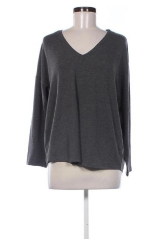 Дамска блуза Mango, Размер M, Цвят Сив, Цена 23,94 лв.