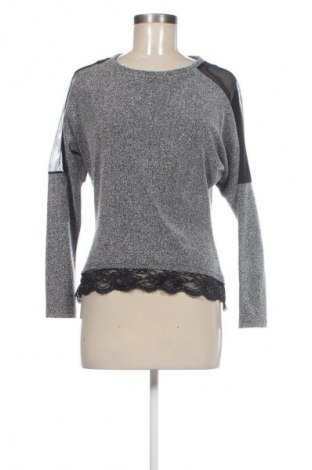 Bluză de femei Me & Me, Mărime S, Culoare Gri, Preț 28,99 Lei