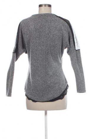 Bluză de femei Me & Me, Mărime S, Culoare Gri, Preț 28,99 Lei