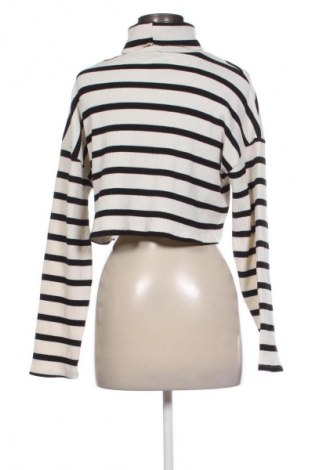 Damen Shirt Pull&Bear, Größe S, Farbe Mehrfarbig, Preis € 9,72