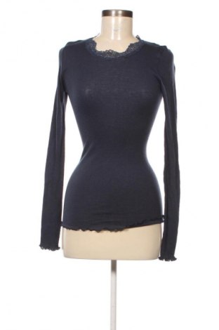 Damen Shirt Rosemunde, Größe S, Farbe Blau, Preis 52,99 €