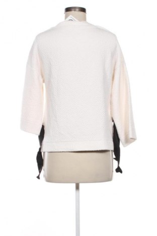 Dámská halenka Stradivarius, Velikost S, Barva Bílá, Cena  241,00 Kč