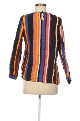 Дамска блуза Unbranded, Размер M, Цвят Многоцветен, Цена 9,99 лв.
