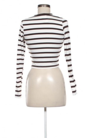 Дамска блуза Unbranded, Размер M, Цвят Многоцветен, Цена 19,00 лв.