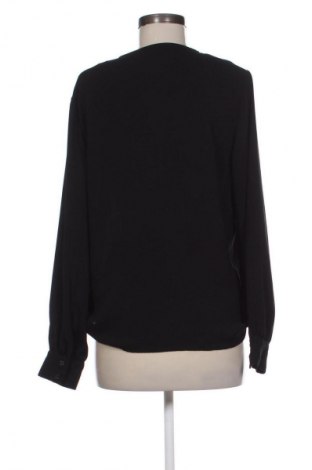 Дамска блуза VILA, Размер M, Цвят Черен, Цена 20,00 лв.