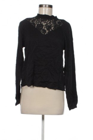 Дамска блуза VILA, Размер XS, Цвят Черен, Цена 46,99 лв.