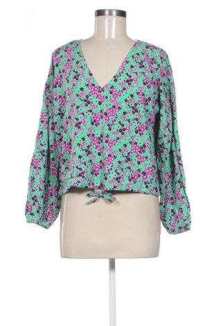 Дамска блуза Vero Moda, Размер M, Цвят Многоцветен, Цена 54,15 лв.