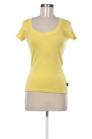Дамска блуза Vero Moda, Размер M, Цвят Жълт, Цена 46,00 лв.