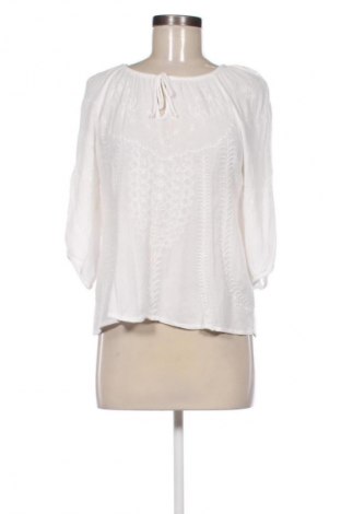 Дамска блуза Zebra, Размер XS, Цвят Бял, Цена 19,00 лв.