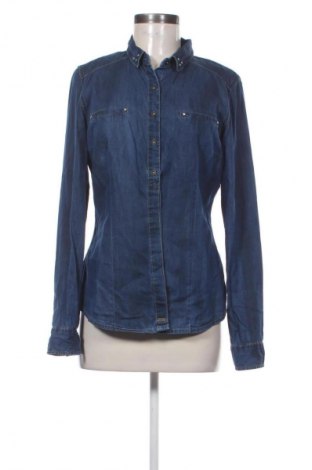 Дамска риза Bershka, Размер L, Цвят Син, Цена 31,30 лв.