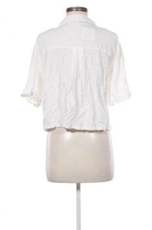 Дамска риза Clockhouse, Размер M, Цвят Екрю, Цена 24,96 лв.