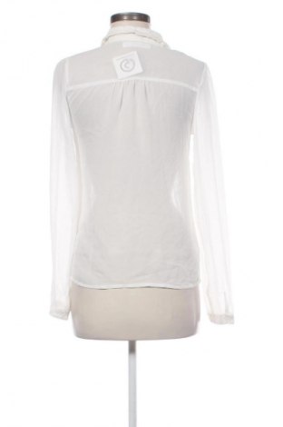 Дамска риза Gloria Jeans, Размер S, Цвят Бял, Цена 25,00 лв.
