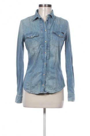 Дамска риза Guess, Размер S, Цвят Син, Цена 68,00 лв.