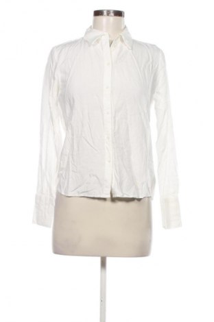 Дамска риза ONLY, Размер S, Цвят Бял, Цена 46,99 лв.