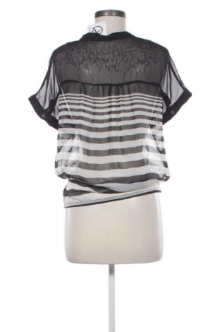 Γυναικείο πουκάμισο ONLY, Μέγεθος S, Χρώμα Πολύχρωμο, Τιμή 10,30 €