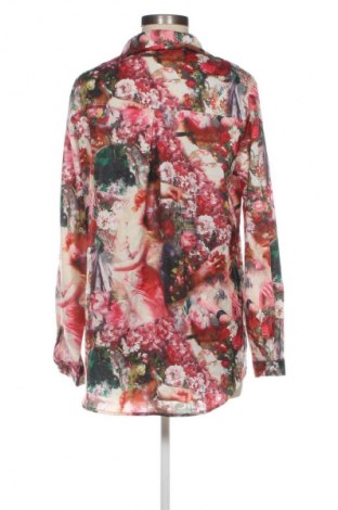 Дамска риза Pretty Little Thing, Размер S, Цвят Многоцветен, Цена 6,64 €