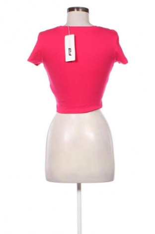 Damski T-shirt FSBN Sister, Rozmiar S, Kolor Różowy, Cena 64,37 zł