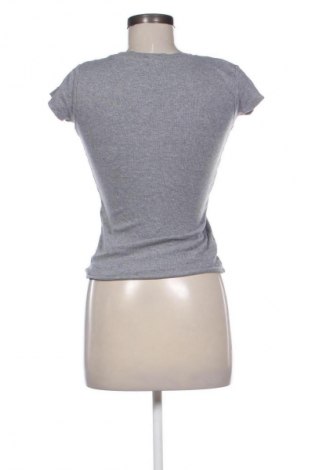 Γυναικείο t-shirt FSBN Sister, Μέγεθος S, Χρώμα Γκρί, Τιμή 8,70 €