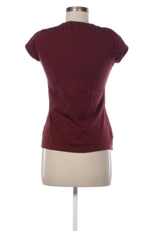 Damski T-shirt Fb Sister, Rozmiar M, Kolor Czerwony, Cena 39,08 zł