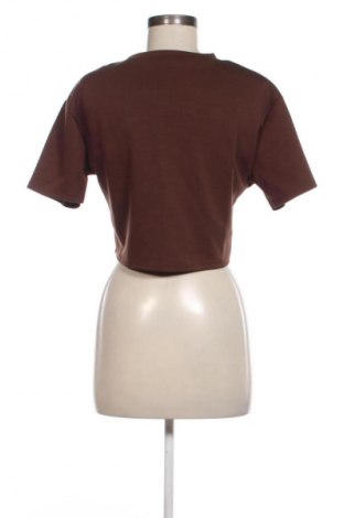 Дамска тениска NEW COLLECTION, Размер M, Цвят Кафяв, Цена 17,60 лв.