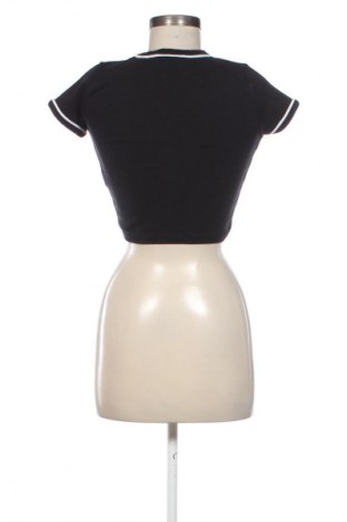 Дамска тениска Pull&Bear, Размер M, Цвят Многоцветен, Цена 20,00 лв.