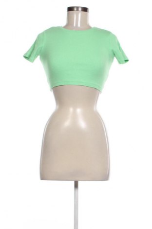 Дамска тениска Sinsay, Размер S, Цвят Зелен, Цена 17,00 лв.