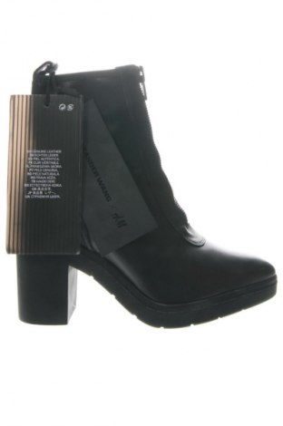 Дамски боти Alexander Wang For H&M, Размер 41, Цвят Черен, Цена 265,00 лв.