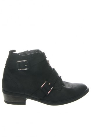 Damskie botki Bata, Rozmiar 37, Kolor Czarny, Cena 437,35 zł