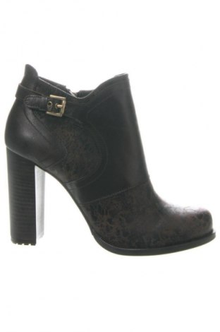 Damen Stiefeletten Bata, Größe 40, Farbe Braun, Preis 87,97 €