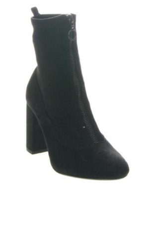 Damskie botki Bershka, Rozmiar 36, Kolor Czarny, Cena 145,01 zł