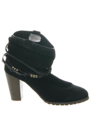 Дамски боти Bpc Bonprix Collection, Размер 40, Цвят Черен, Цена 101,08 лв.