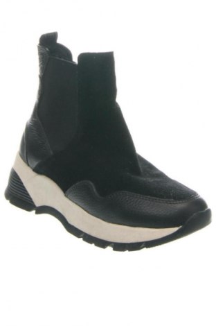 Damskie botki Carmela, Rozmiar 37, Kolor Czarny, Cena 321,84 zł