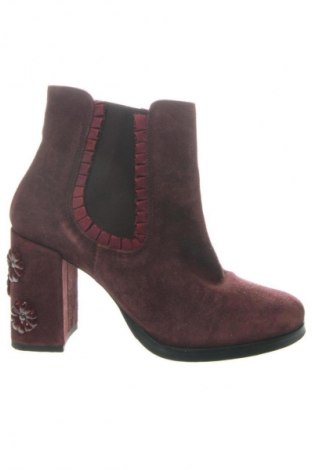 Damen Stiefeletten Casting, Größe 40, Farbe Rot, Preis € 110,40
