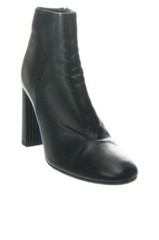 Damskie botki Chantal, Rozmiar 38, Kolor Czarny, Cena 608,87 zł