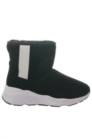 Дамски боти Gooce, Размер 39, Цвят Черен, Цена 174,99 лв.