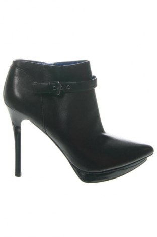 Damskie botki Guess, Rozmiar 39, Kolor Czarny, Cena 554,02 zł