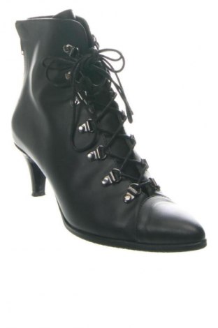 Damskie botki Iguelle, Rozmiar 39, Kolor Czarny, Cena 145,01 zł