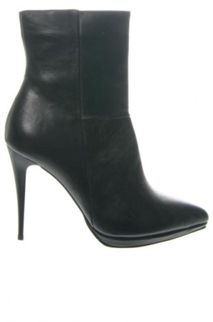 Damskie botki Marelbo, Rozmiar 40, Kolor Czarny, Cena 237,68 zł