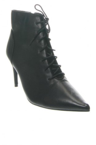 Damskie botki Marks & Spencer, Rozmiar 38, Kolor Czarny, Cena 232,18 zł