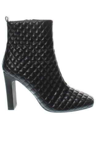 Γυναικεία μποτάκια Mia, Μέγεθος 39, Χρώμα Μαύρο, Τιμή 85,04 €