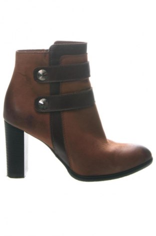 Damskie botki Simen, Rozmiar 38, Kolor Brązowy, Cena 496,55 zł