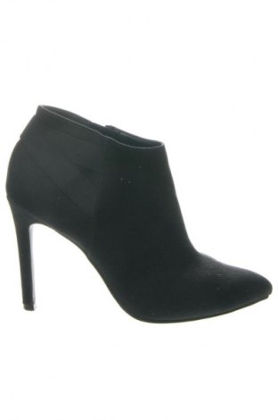 Дамски боти Star Collection, Размер 39, Цвят Черен, Цена 34,29 лв.