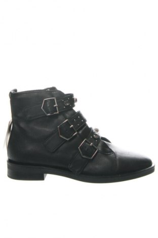 Γυναικεία μποτάκια Stradivarius, Μέγεθος 39, Χρώμα Μαύρο, Τιμή 63,37 €