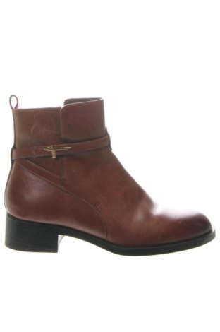 Botine de damă Tamaris, Mărime 37, Culoare Maro, Preț 452,74 Lei