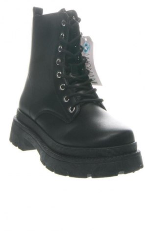 Дамски боти Tendenz, Размер 39, Цвят Черен, Цена 77,00 лв.