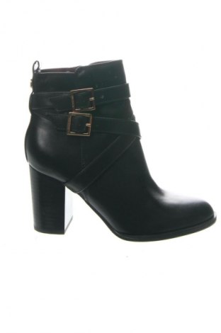 Dámské boty  Tommy Hilfiger, Velikost 36, Barva Černá, Cena  2 570,00 Kč